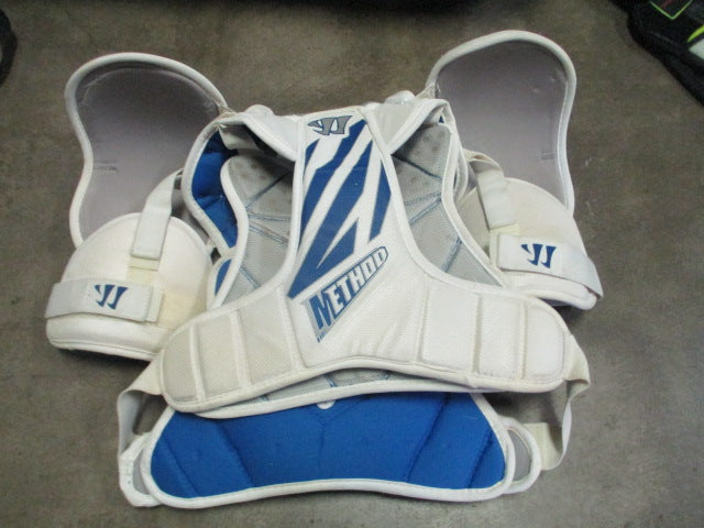 Load image into Gallery viewer, Used Warrior Method Hockey Shoulder Pads Size Youth Small
