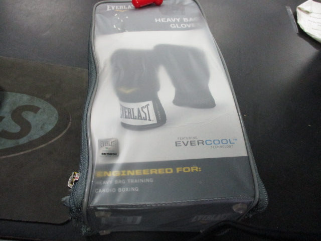 Load image into Gallery viewer, Used Everlast Evercool Heavy Bag Training Gloves
