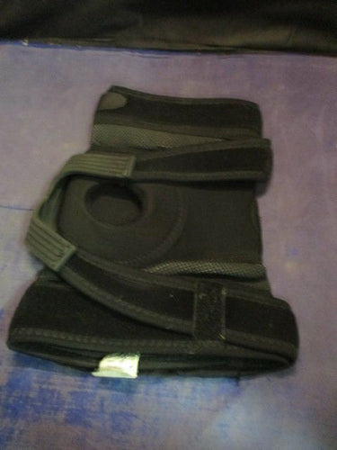 Used Donjoy Left Knee Brace Adult Size Large