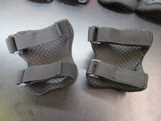 Used Youth Skate Knee Pads