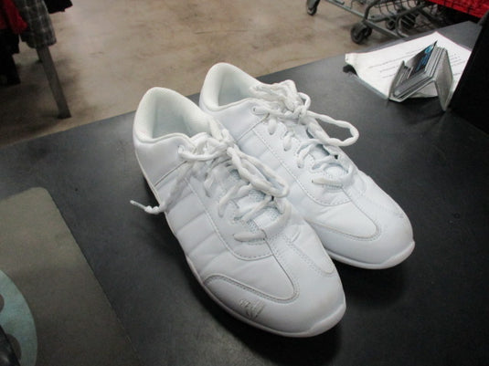 Used Varsity Cheer Shoes Size 8