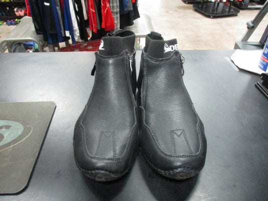 Used Dbeck Size 8.5 Slip On