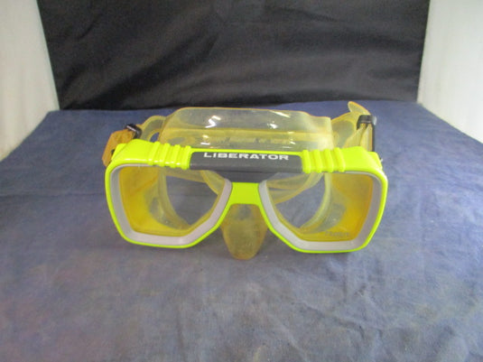 Used Tusa Liberator Cystal Silicone Scuba Mask