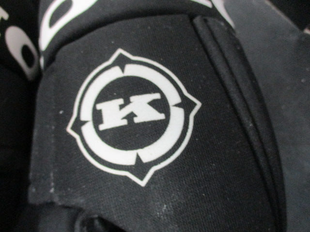 Load image into Gallery viewer, Used Koho 2215 Hockey Gloves 15&quot;
