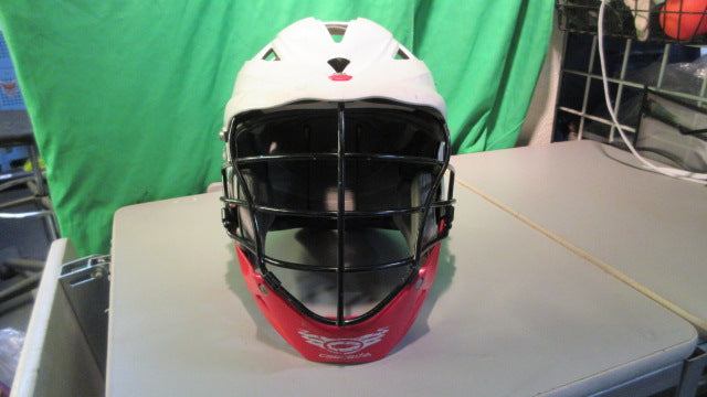 Load image into Gallery viewer, Used Cascade Pro7 Adult (Unknown Size) Lacrosse Helmet
