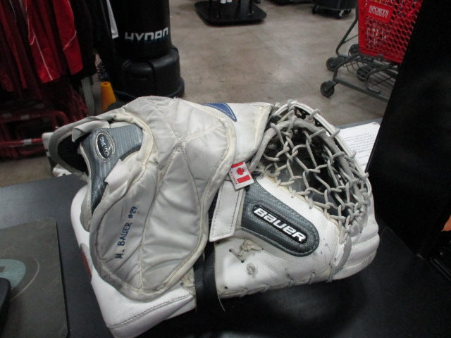 Load image into Gallery viewer, Used Bauer Supreme One100 Hockey Goalie Glove - SR
