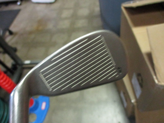 Load image into Gallery viewer, Used callaway X12 Graphite shaft 4-PW SW RH Reg Flex
