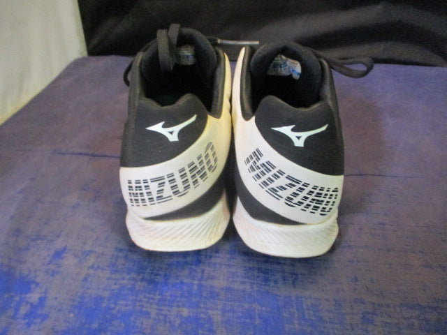 Load image into Gallery viewer, Used Mizuno Wave Finch LightRevo Black Jr Cleats 5.5
