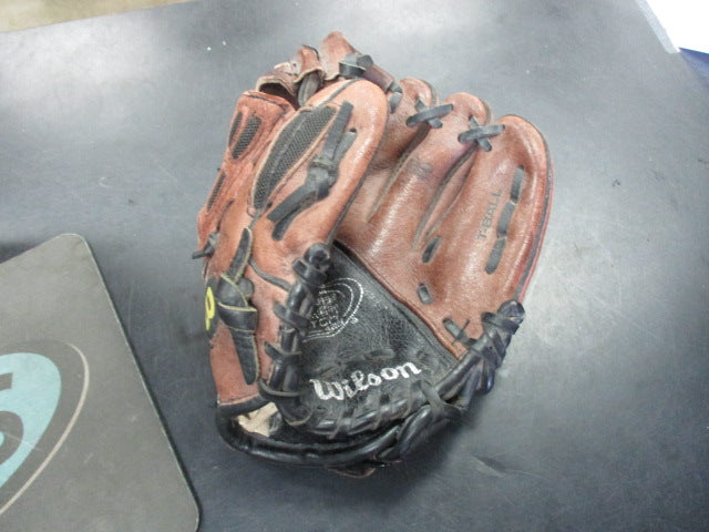 Load image into Gallery viewer, Used Wilson EZ Catch 425 10&quot; T-Ball Glove
