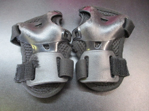 Used Youth Skate Wrist Guards