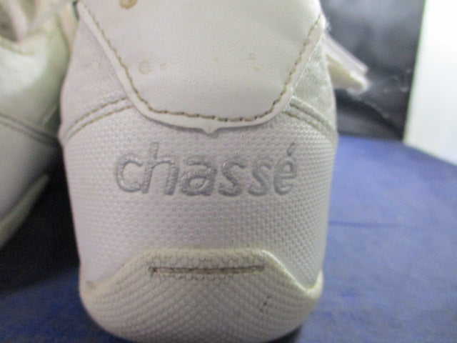 Load image into Gallery viewer, Used Chasse Chear Shoes Youth Size 6
