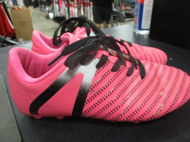 Load image into Gallery viewer, Used Pink Vizari Soccer CLeats Size 3
