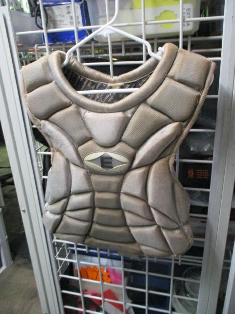 Load image into Gallery viewer, Used Easton Intermediate Zero Shock Chest Protector Youth Age 12-15
