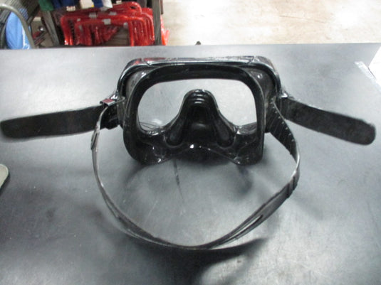 Used Black Scuba Mask