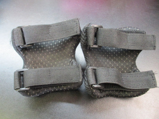 Used Youth Skate Knee Pads