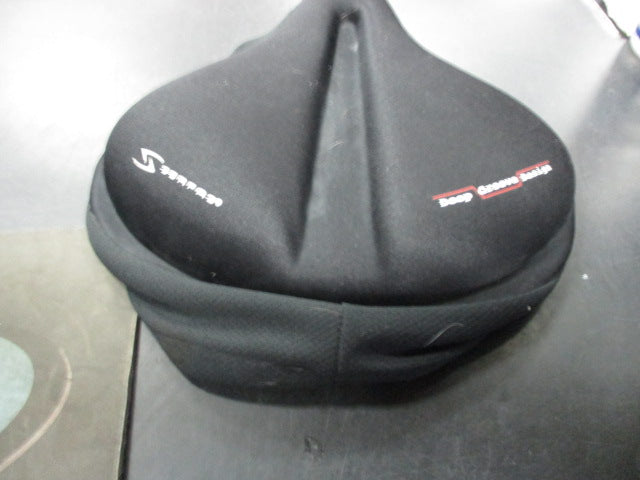 Load image into Gallery viewer, Used Serfas Deep Groove Design Bicycle Seat Cover
