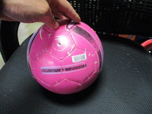 Load image into Gallery viewer, Used Umbro Size 3 Soccer Ball
