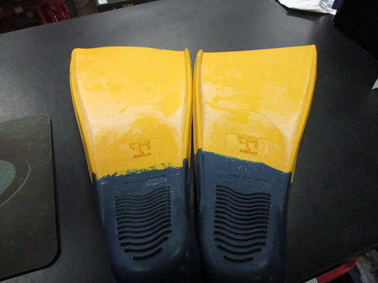 Used Speedo Fins Size Small 5