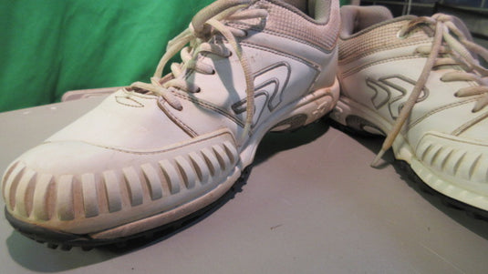 Used Ringor Women's Flite Softball Turf Cleats