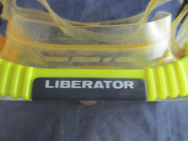 Load image into Gallery viewer, Used Tusa Liberator Cystal Silicone Scuba Mask
