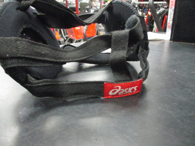 Load image into Gallery viewer, Used Asics Wresteling Head Gear Youth Size
