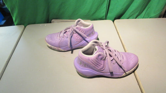 Used Youth Under Armour Purple Basketball shoes Size 1Y