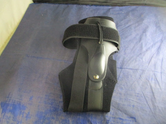 Used RestoreGear Ankle Brace Size Medium