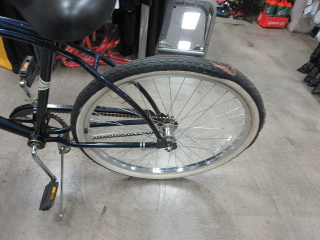 Load image into Gallery viewer, Used Huffy 26&quot; Vintage Series Cruiser Bicycle (Needs Rear Tire)
