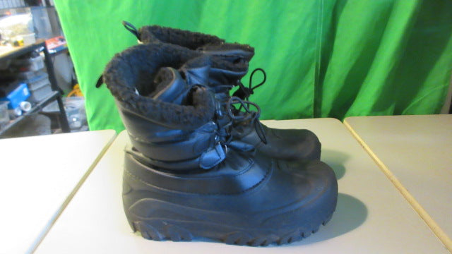 Load image into Gallery viewer, Used Member&#39;s Mark Snow Boots Size 6
