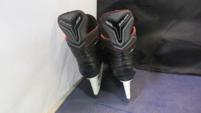 Load image into Gallery viewer, Used Bauer NS Youth Hockey Skates
