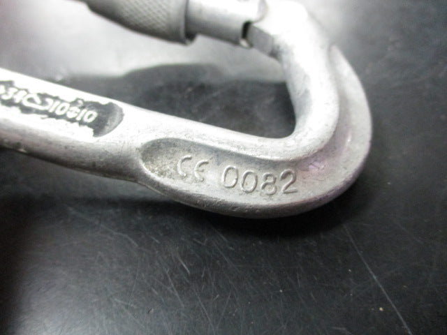 Load image into Gallery viewer, Used Omega 97 USA Screw Lock Carabiner
