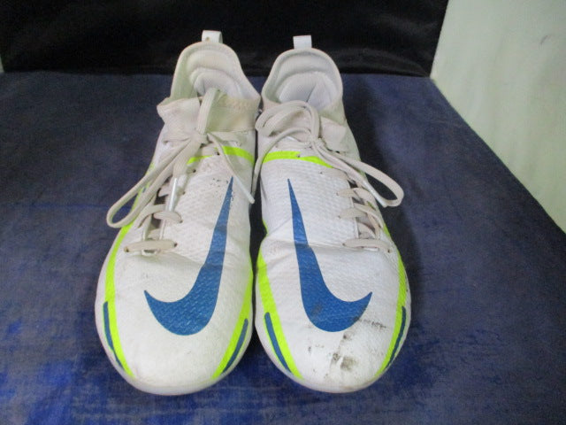 Load image into Gallery viewer, Used Nike Phantom Soccer Cleats Size 4
