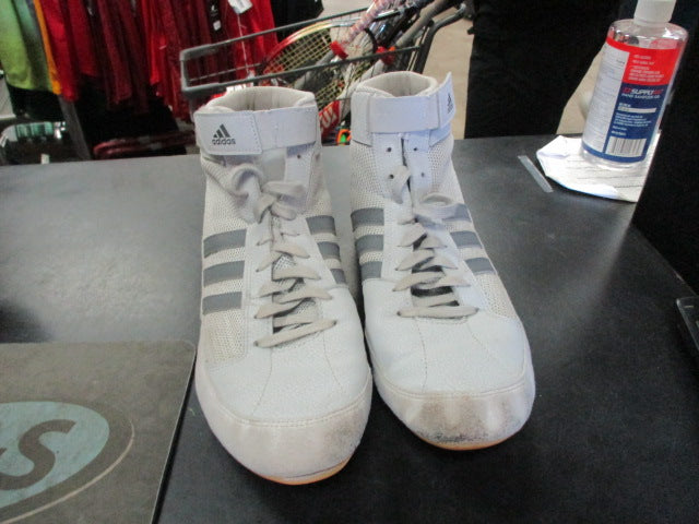 Load image into Gallery viewer, Used Adidas Size 13 Wrestling Shoes
