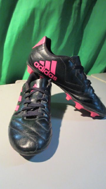 Load image into Gallery viewer, Used Adidas Goletto VII FG Youth Size: 3.5 Outdoor Soccer Cleat
