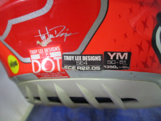 Load image into Gallery viewer, Used Troy Lee Designs SE4 Polyacrylite Freedom Motorcross Helmet Youth M - chips
