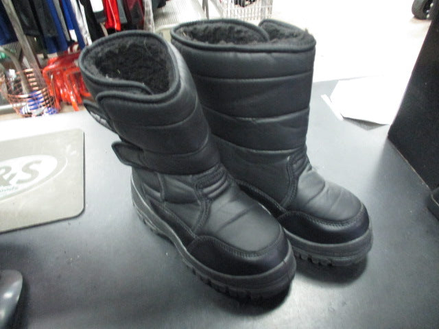 Load image into Gallery viewer, Used WFS Black Boots Kids Size 4
