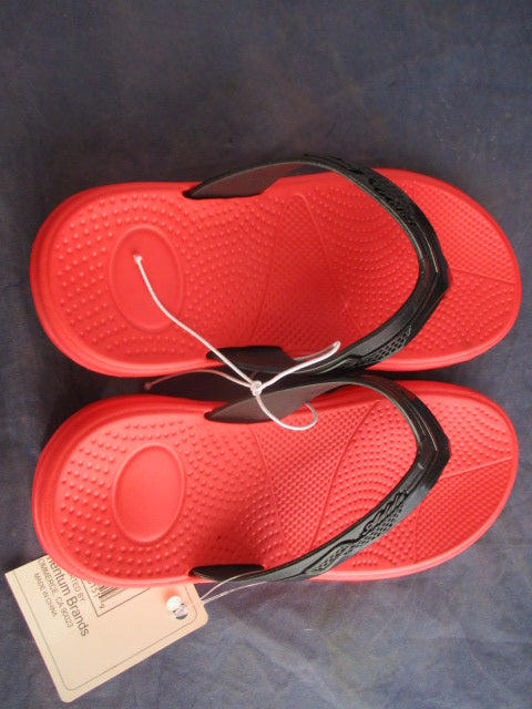 Load image into Gallery viewer, Momentum Brands Flip Flops Kids Size 1.5
