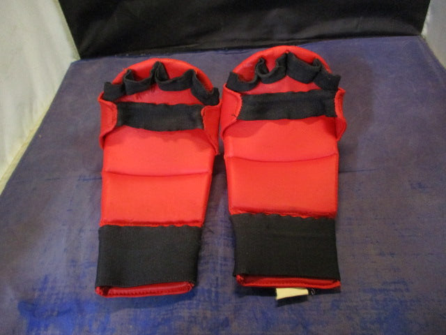 Load image into Gallery viewer, Used USA Karate Punches Gloves Youth Size Medium - small wear
