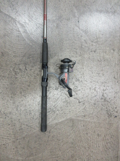 Load image into Gallery viewer, Used Zebco 77&quot; (6&#39; 5&quot;) w/ Shakespeare Combo 300 Reel Fishing Pole Combo
