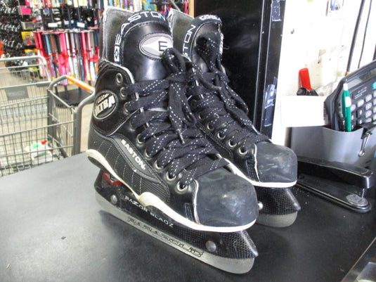 Used Easton Pro Lite Ultra Youth 3.5 Hockey Skates