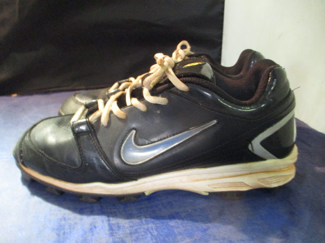 Load image into Gallery viewer, Used Nike Softball Cleats Size 8.5
