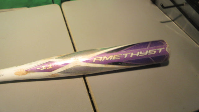 Load image into Gallery viewer, Used Easton Amethyst 28&quot;  -11 FP Softball Bat (Small Dent)
