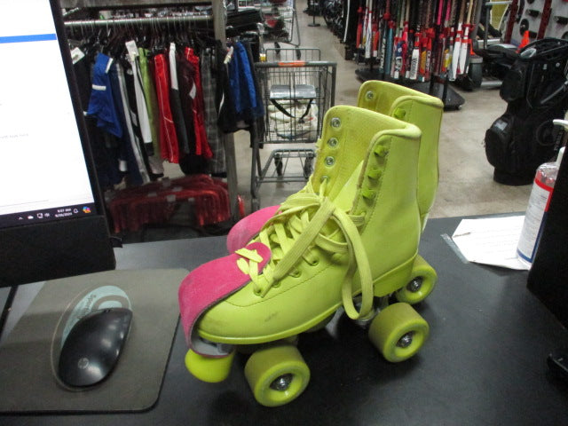 Load image into Gallery viewer, Used Impala Womens Roller Skates Size 5
