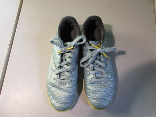 Used Adidas Messi Non Marking Size 5.5 Indoor Soccer Shoes