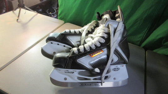 Used Easton SE6 Hockey Skates Size 5.5D