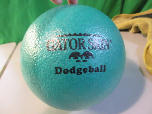 Load image into Gallery viewer, Used Gator Skin 6&quot; Dodgeball
