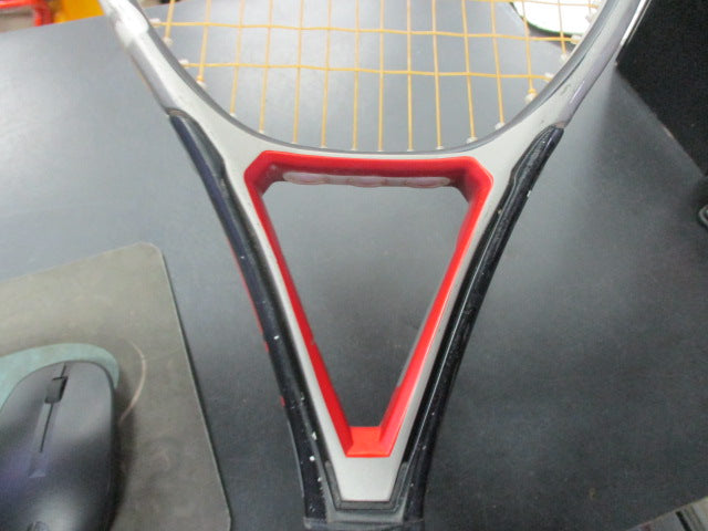 Load image into Gallery viewer, Used Wilson T4 27.5&quot; Tennis Racquet
