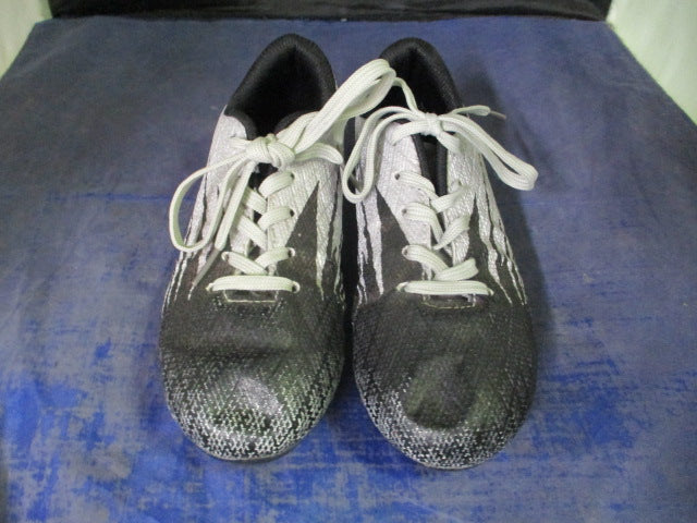 Load image into Gallery viewer, Used Black/Silver Soccer Cleats Kids Size 1
