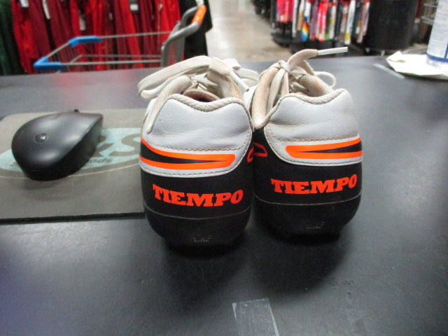 Load image into Gallery viewer, Used Nike Tiempo Size Youth 3.5 Soccer Cleats
