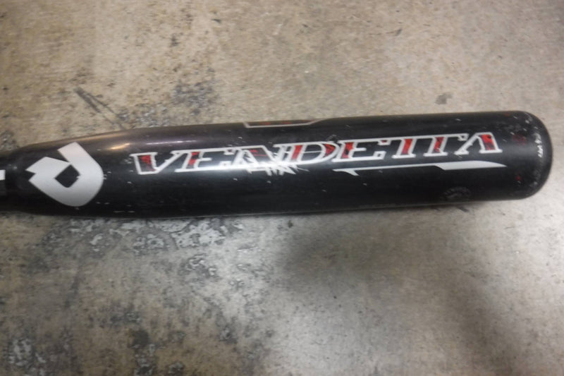 Load image into Gallery viewer, Used Demarini (-12) Vendetta Rails 30&quot; Baseball Bat
